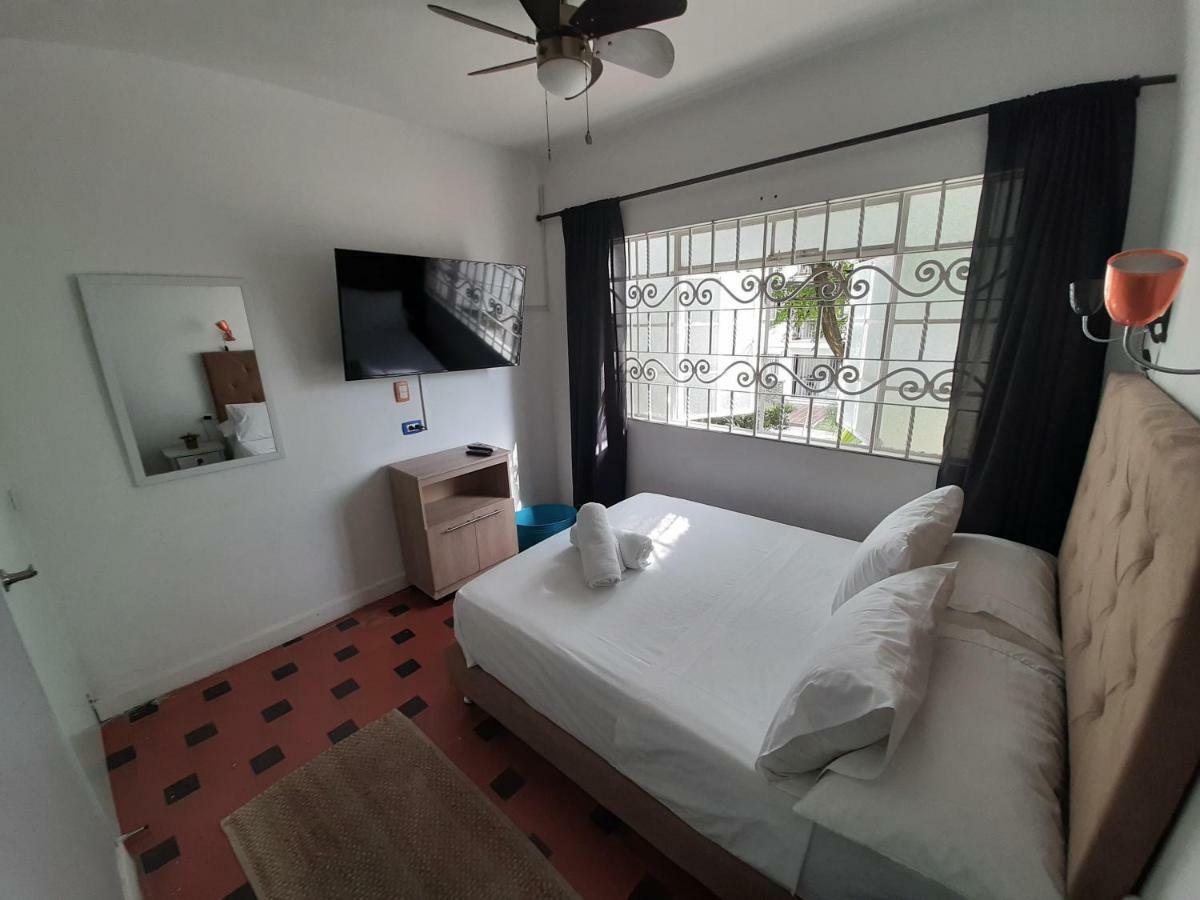 Noah Boutique Hostels Медельїн Номер фото